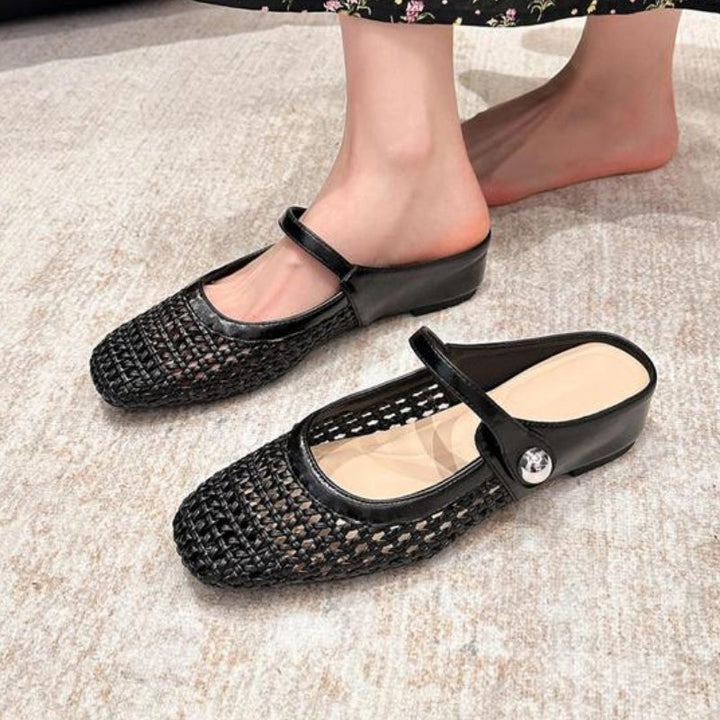 Casual women's orthopedic mule flats. Breathable comfort & stylish, secure fit for daily activities.