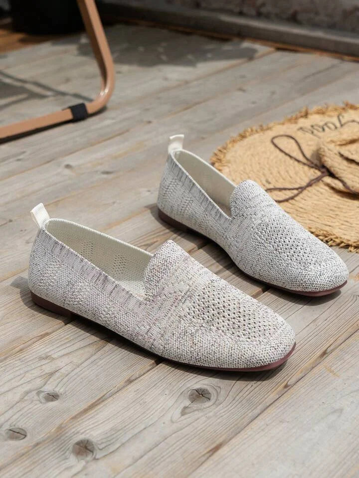 Comfortable & supportive women's non-slip flats, orthopedic design for foot health.