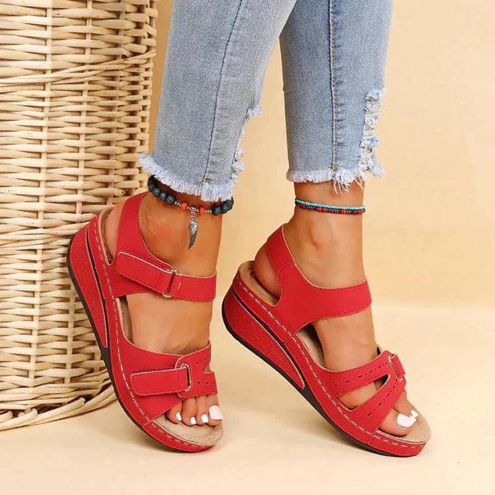 Comfortable & stylish women's orthopedic sandals. Ultimate support for arch & everyday wear, perfect for summer.