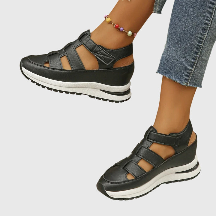 Non-slip orthopedic summer sandals for women, secure grip sole, essential comfort footwear.