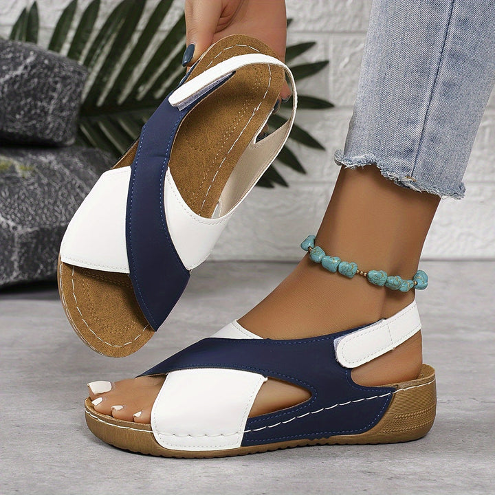 Adjustable women's sandals offering superior arch support & comfort, perfect for summer.
