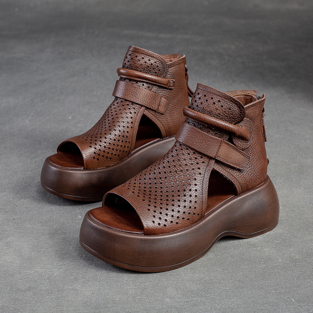 Women's orthopedic sandals with arch support for comfortable walking & foot stability.