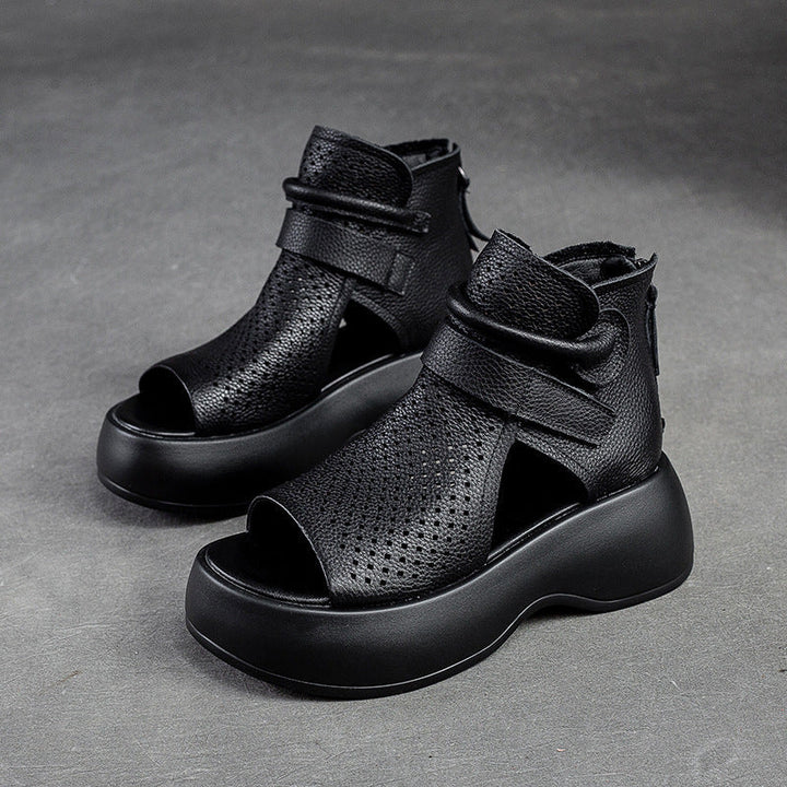 Comfortable women's slip-on sandals, offering orthopedic arch support for everyday wear.