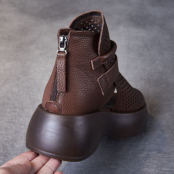 Easy slip-on women's sandals, delivering orthopedic arch support for maximum walking comfort.