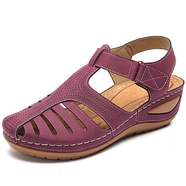 Lightweight orthopedic sandals for women, ensuring ergonomic comfort & strong arch support for active summer days.
