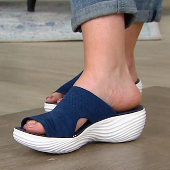 Comfortable arch support sandals for women, offering pain relief & posture support.
