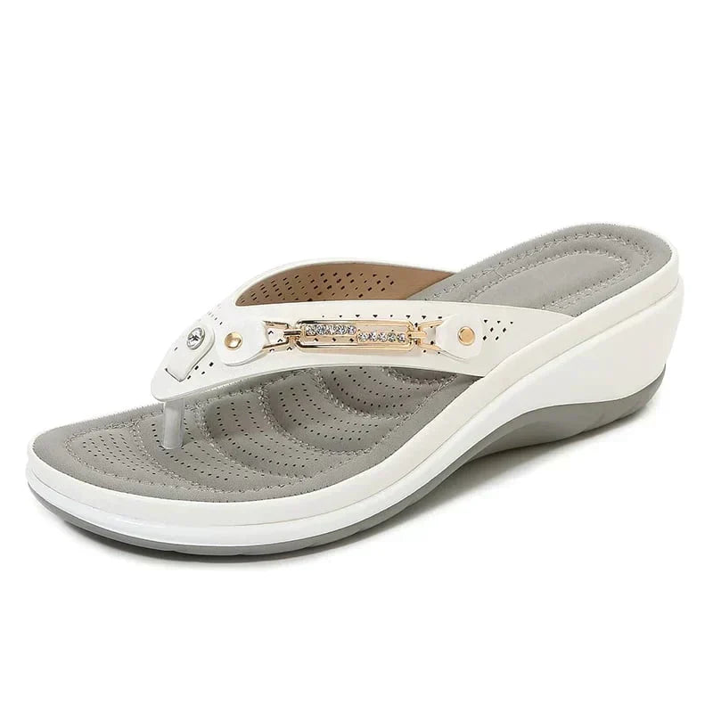 Women's orthopedic sandals with soft sole & arch support for ultimate comfort, ideal for foot health.