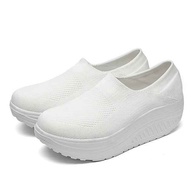 Women's open-toe flip-flop slides, designed with orthopedic arch support for ultimate walking comfort.