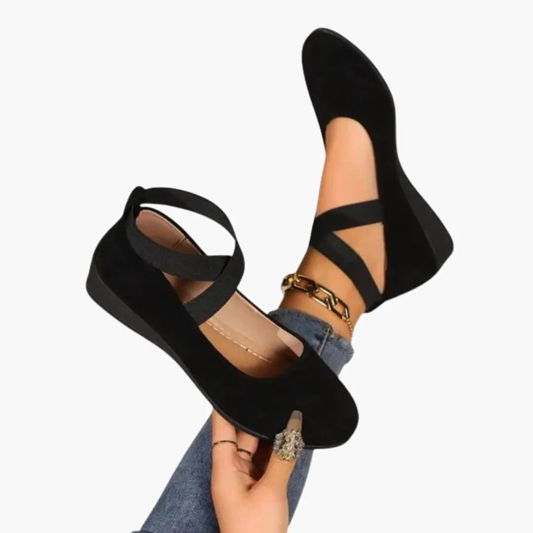 Women's orthopedic slip-on shoes with cushioned support, perfect for comfortable daily wear and walking.