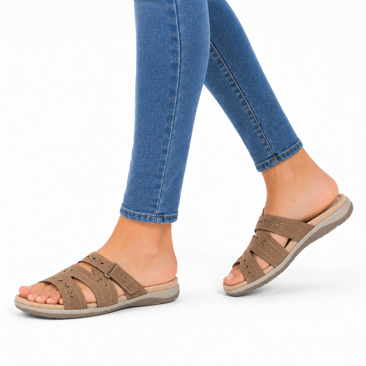 Comfortable women's walking sandals with slip-resistant sole & adjustable straps for summer.