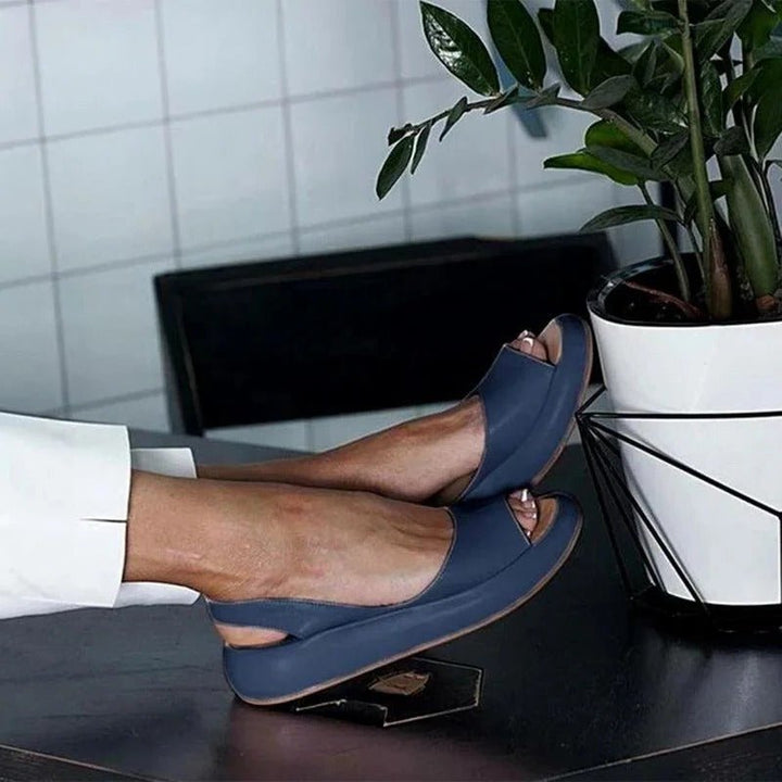 Supportive women's orthopedic slingback sandals, ultimate comfort open-toe design for summer.