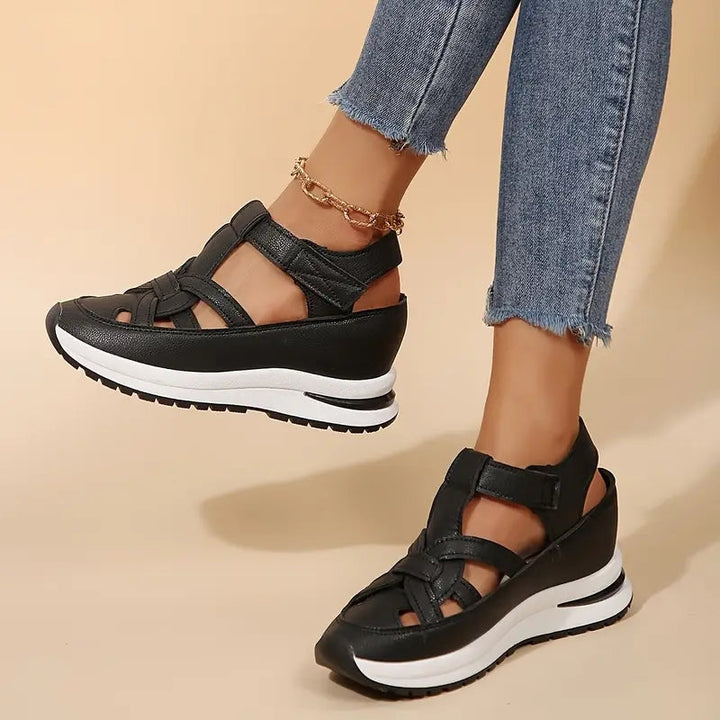 Everyday comfort women's slip-on sandals, offering superior arch support & relief for active feet.
