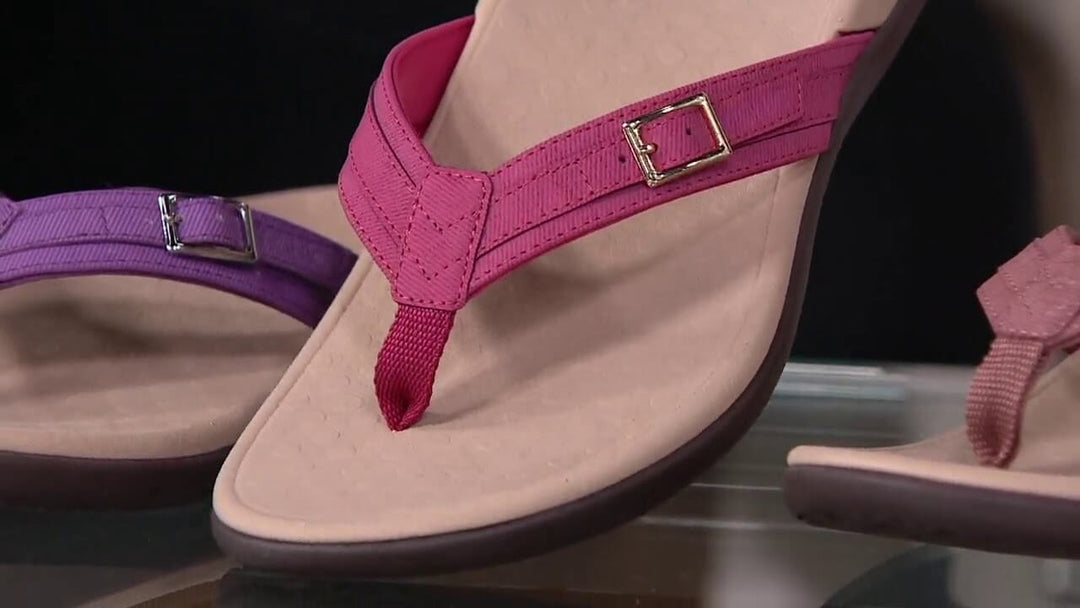 Women's toe sandals with adjustable straps, ensuring personalized comfort and foot health.