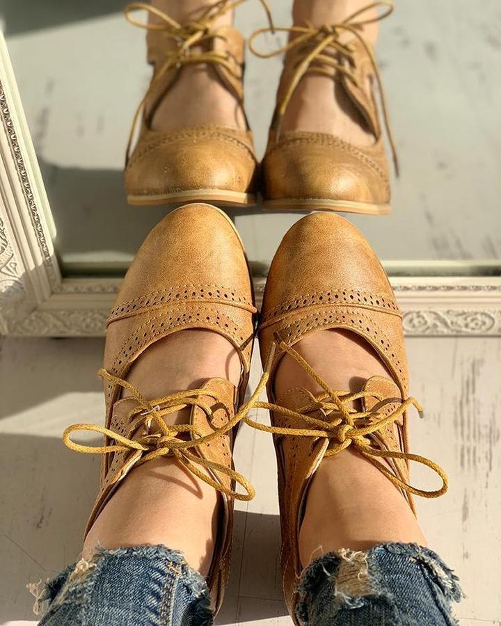 Supreme comfort women's orthopedic walking shoes, vintage style with essential support.