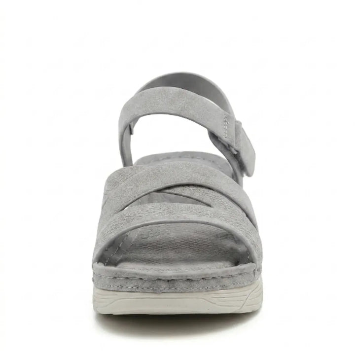 Stylish women's orthopedic sandals, adjustable straps, and arch support for active summer days.