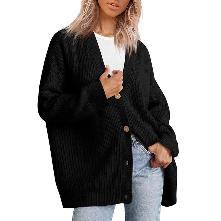 Women's oversized button-up cardigan, cozy knitwear for versatile fall & winter style.