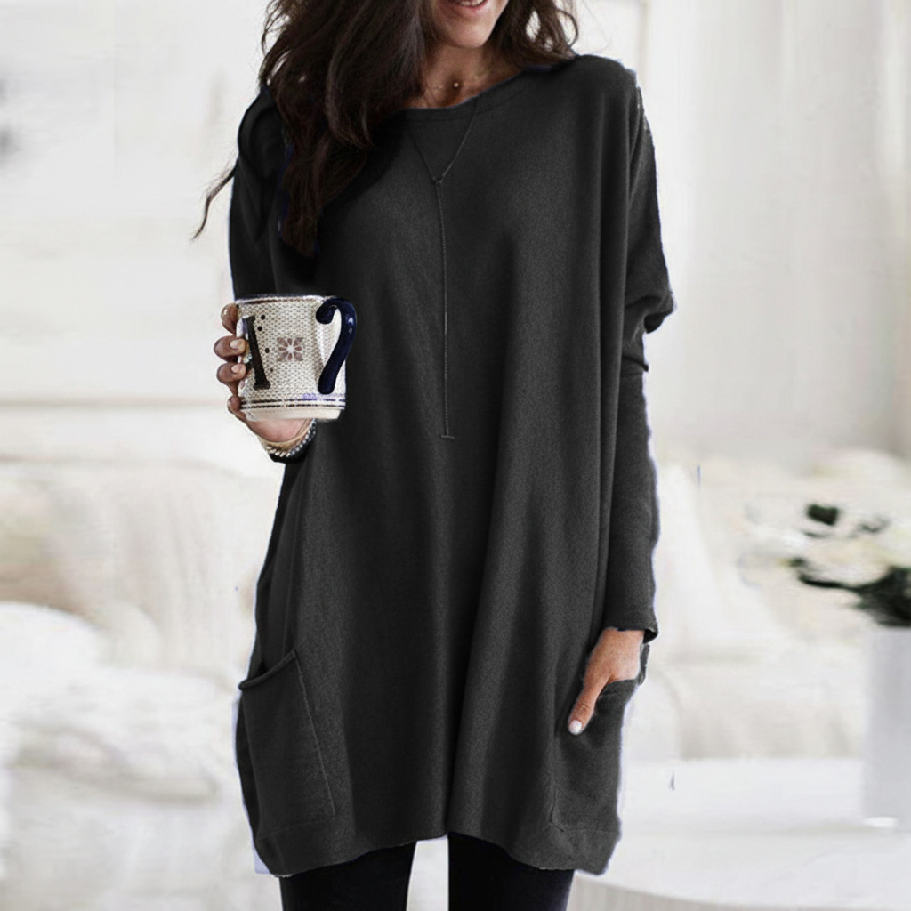 Women's oversized casual long sleeve sweater in a soft knit, perfect for comfortable lounging.