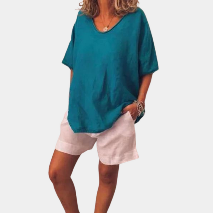 Trendy oversized women's t-shirt 'Malou' in light grey, perfect for casual wear and summer fashion