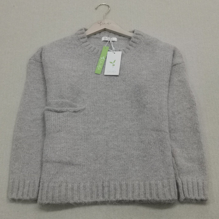 Premium oversized knit sweater for women, combining autumn fashion with ultimate cozy and comfortable wear.