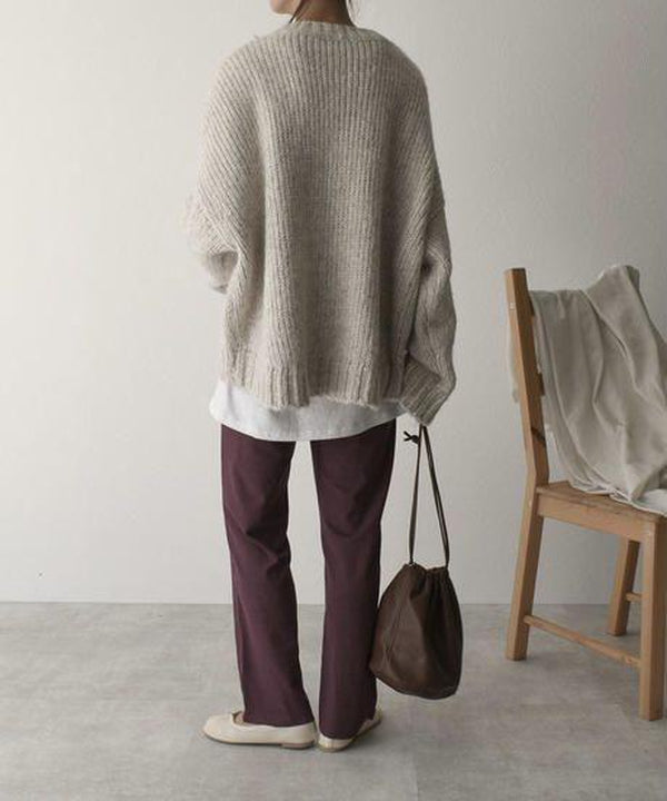 Soft, chunky knit oversized sweater for women, perfect for warm autumn fashion & trendy winter essentials.