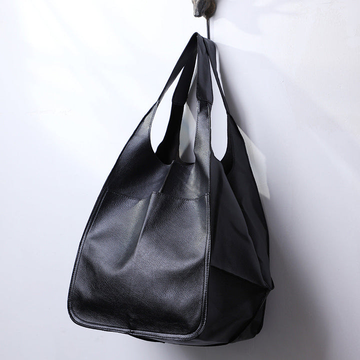 Comfortable oversized shoulder bag for women, a spacious fashion statement for any outfit.