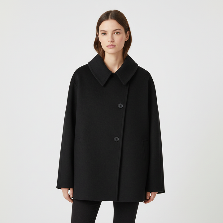 Fashionable women's oversized transition jacket Elisa, a key piece for lightweight outerwear