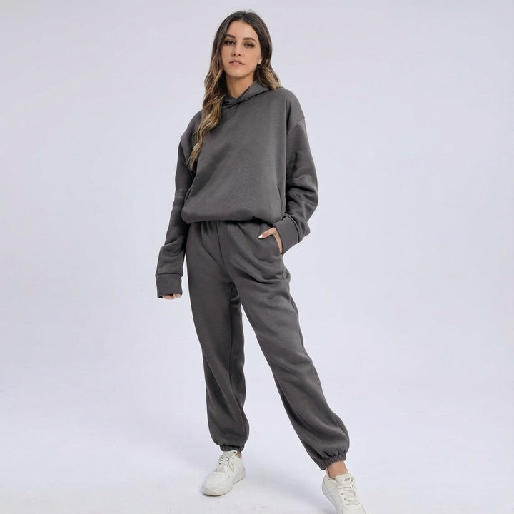 Back view of women in oversized tracksuit, cozy loungewear for everyday style