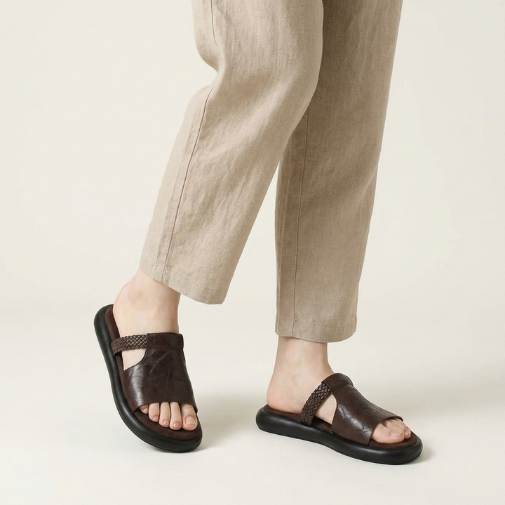 Women's Palermo open-toe flats. Comfortable, stylish slip-on slides for summer footwear.