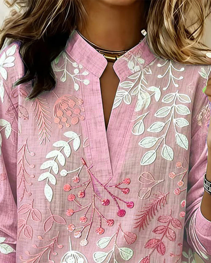 Elegant women's top: Pastel floral V-neck blouse for comfortable, sophisticated summer and spring outfits.