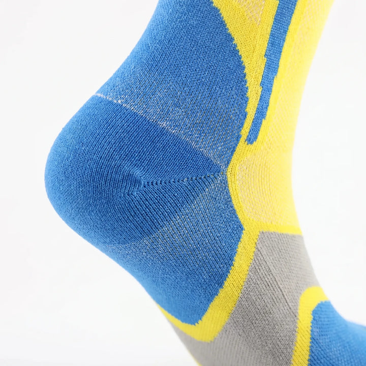 Knee-high women's running socks, providing support & comfort for marathons and long training.