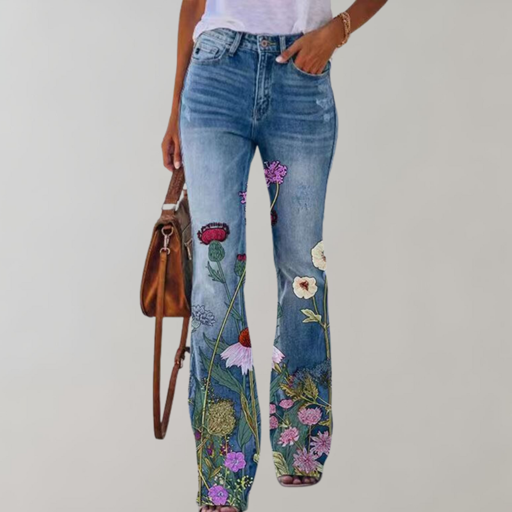 Close-up of women's pink high-waist flared jeans, highlighting decorative buttons, wide leg, and trendy style.