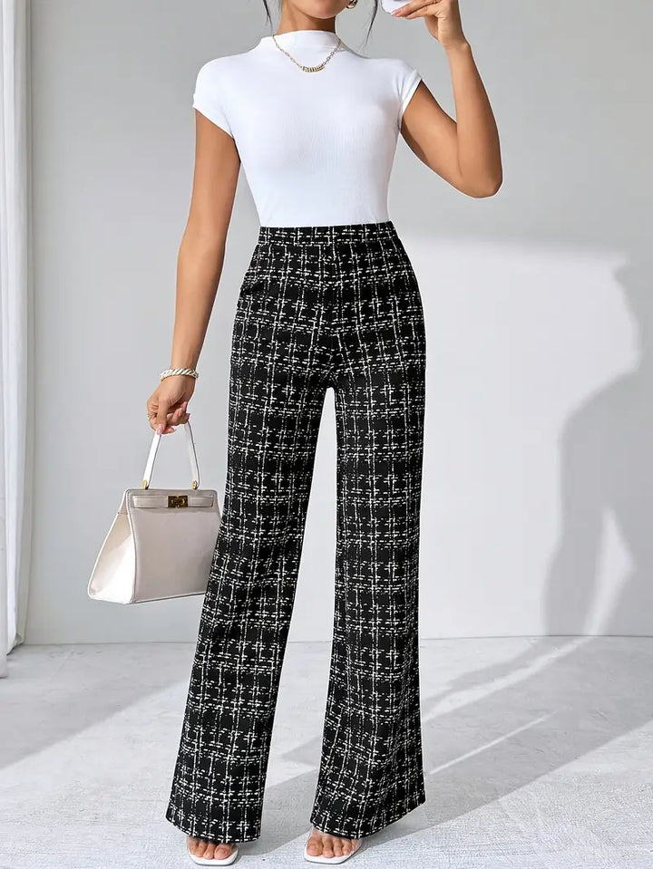Versatile women's plaid high-waisted flare pants, perfect for elegant or casual wear.