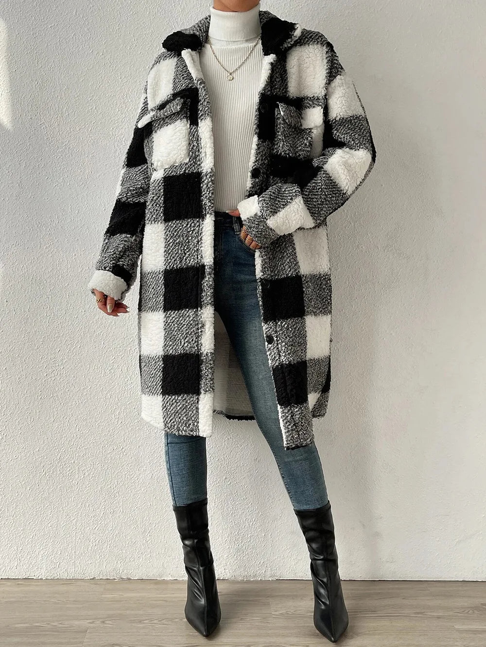 Elegant women's plaid longline jacket, perfect as a cozy winter coat or stylish outerwear.