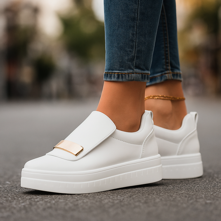 Women's platform sneakers with orthopedic comfort, ideal for all-day wear.
