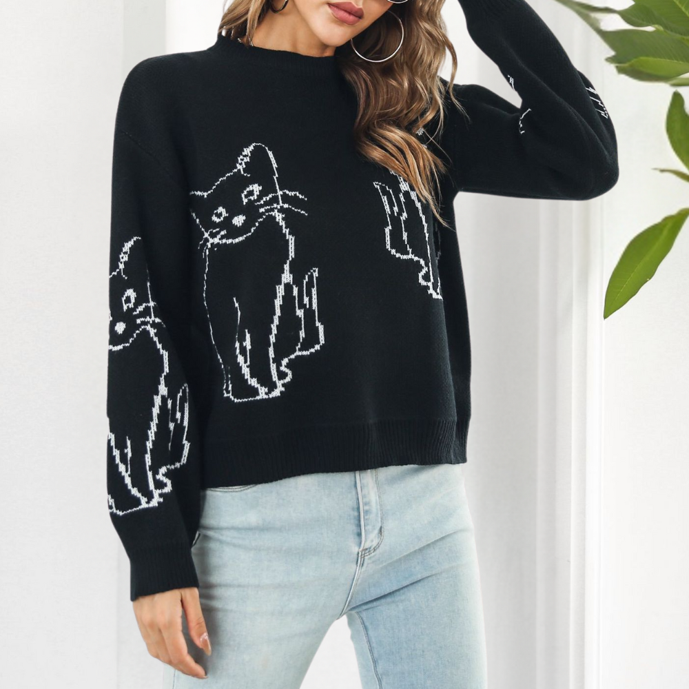 Comfortable women's cat print pullover sweater, a cozy long sleeve top for everyday casual style.