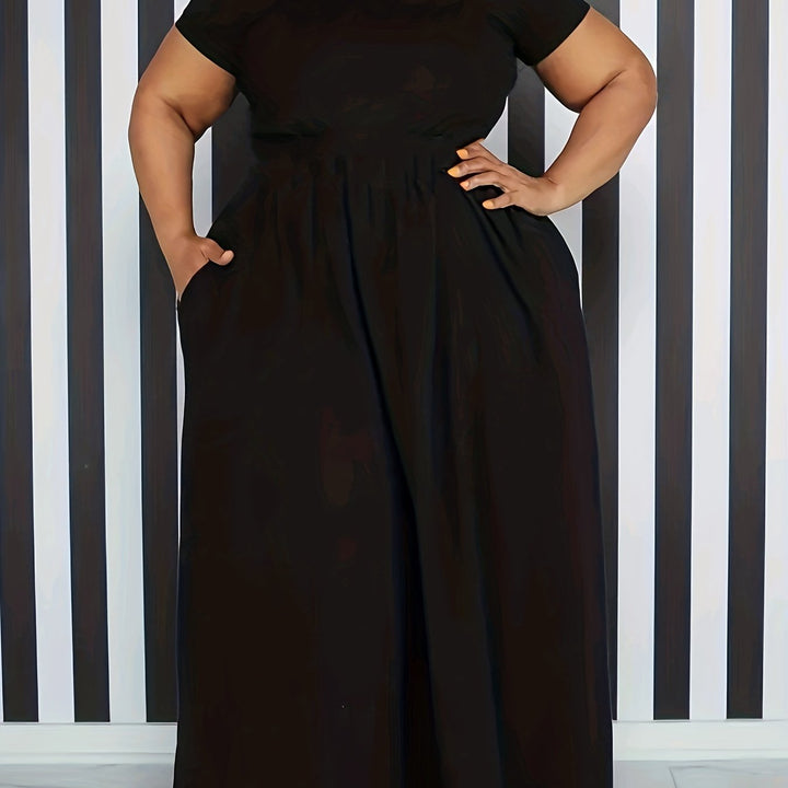 Fashionable women's plus size short sleeve flowy maxi dress. Comfortable for summer parties.
