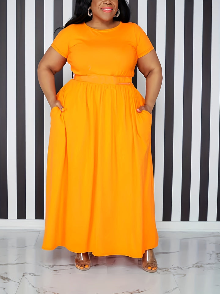Flowy maxi dress for women, plus size with short sleeves. Elegant summer comfort & party ready.