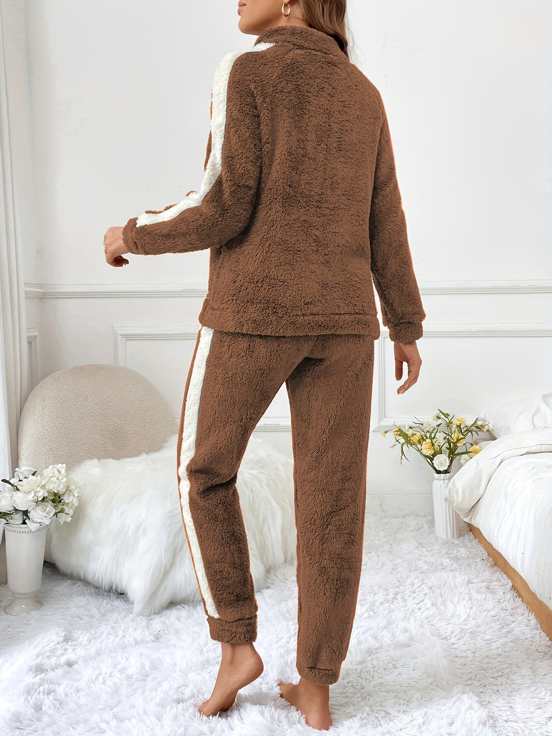 Relaxing women's plush lounge set, ultimate soft sleepwear for cozy winter comfort.