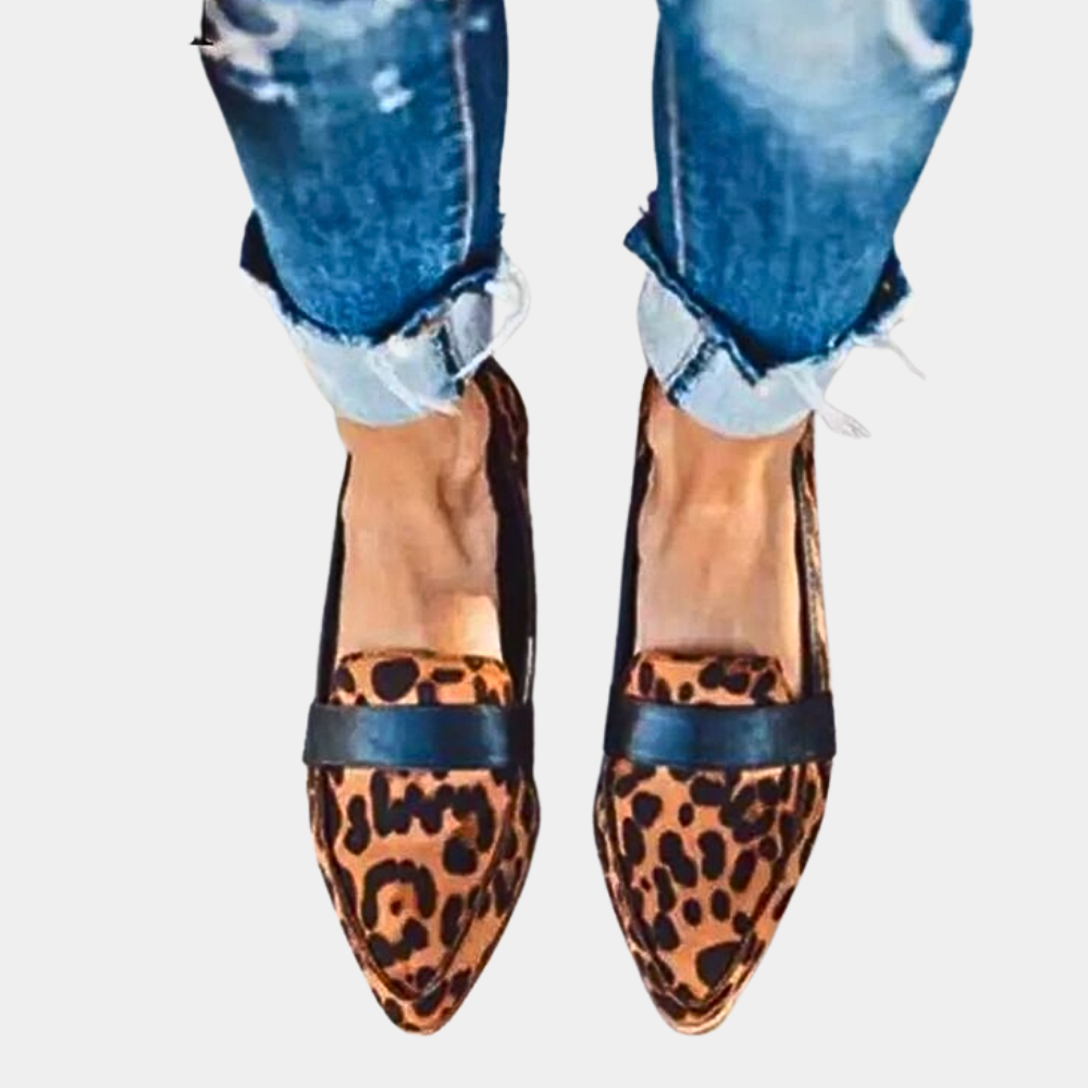 Versatile women's casual footwear: sleek pointed-toe slip-on loafers for everyday style.