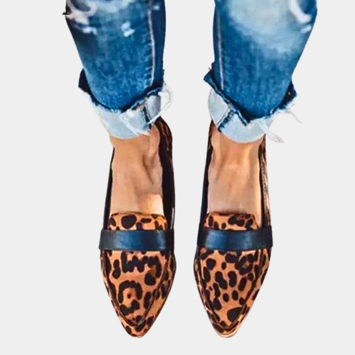 Versatile women's casual footwear: sleek pointed-toe slip-on loafers for everyday style.
