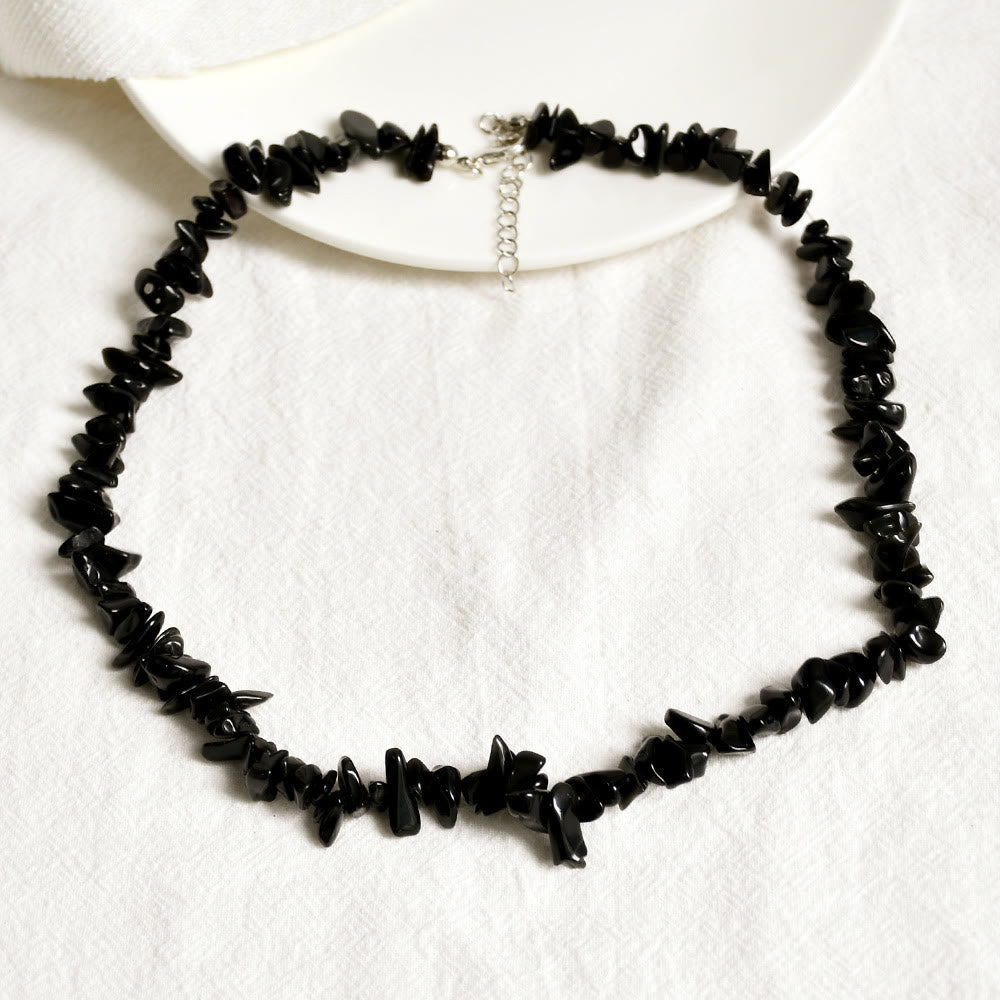 Adjustable polished crystal pendant, natural gemstone necklace for women, versatile style.
