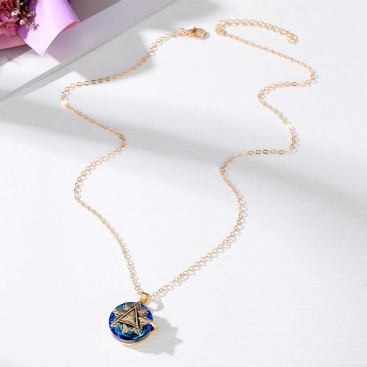 Protection jewelry: Women's Evil Eye Necklace, a spiritual amulet symbolizing strength. Adjustable gemstone design.