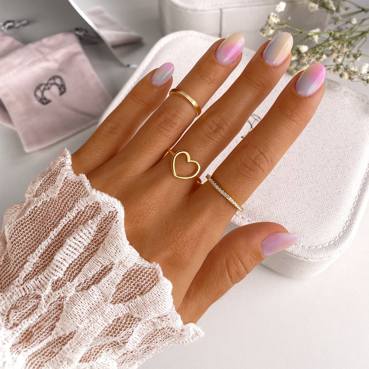 Versatile women's sterling silver S925 band ring, refined and durable jewelry for any occasion.