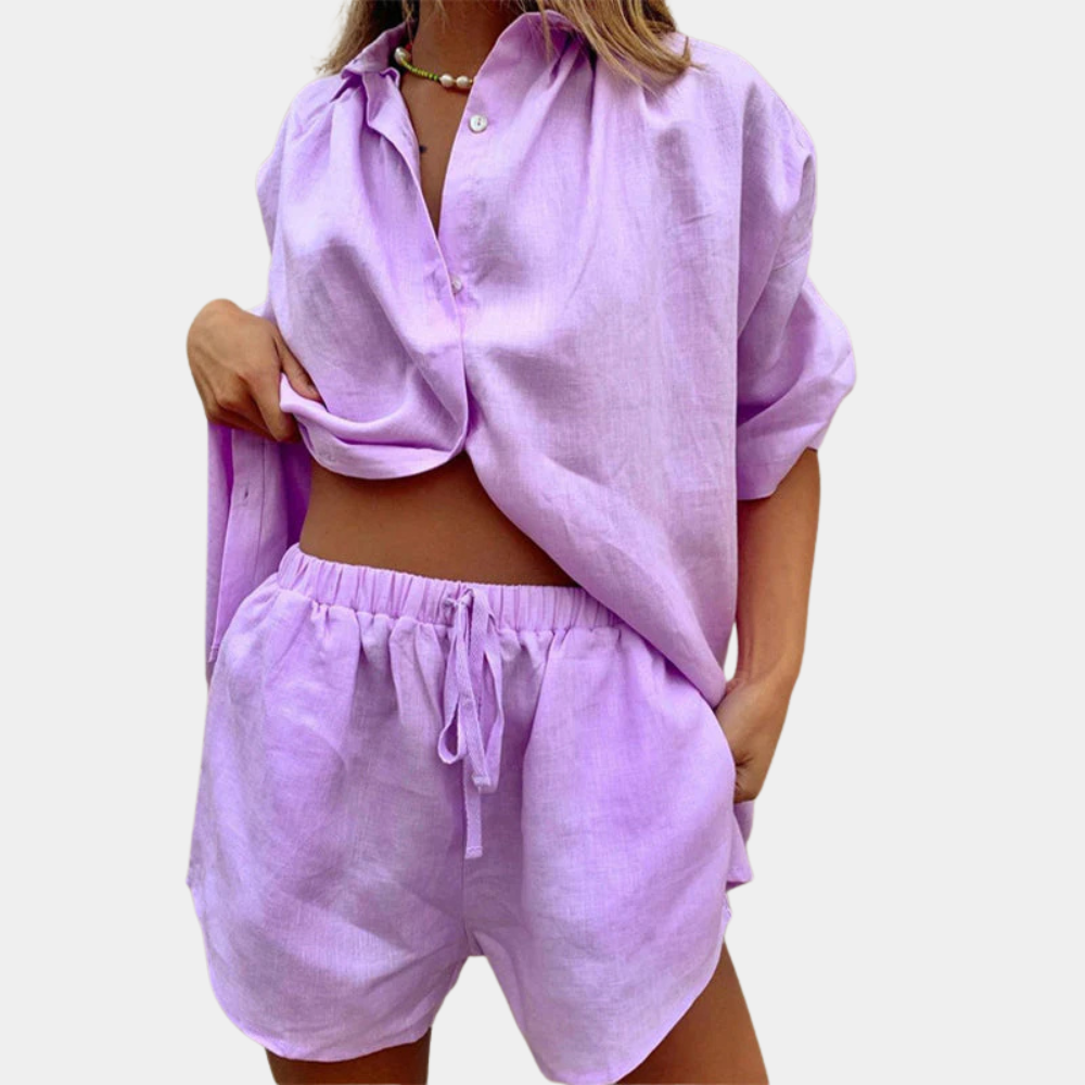 Women's comfortable 2-piece summer set: relaxed top and matching pants. Stylish casual loungewear.