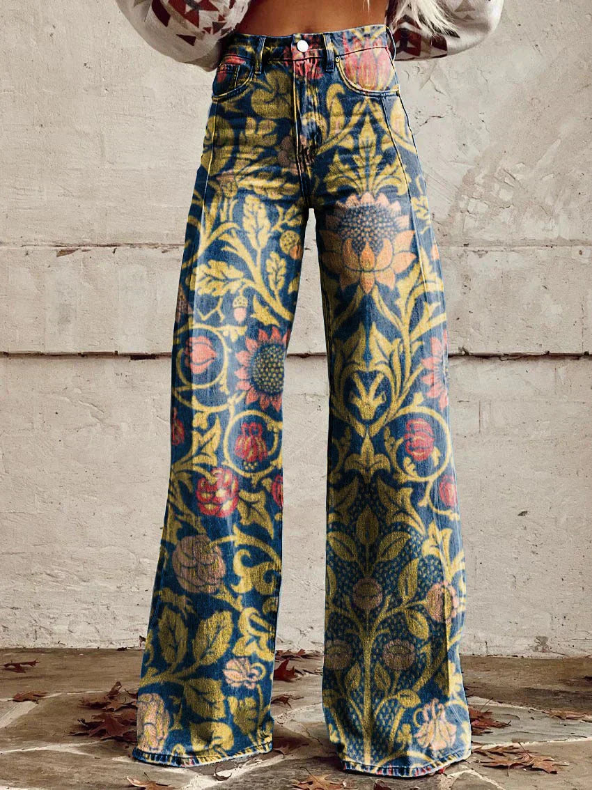 Comfortable women's baggy jeans, essential casual pants for effortless everyday style.