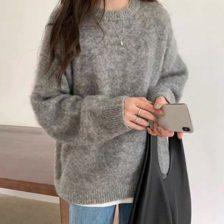 Everyday women's relaxed fit drop shoulder pullover, a comfortable and soft long-sleeve sweater ideal for casual outings.