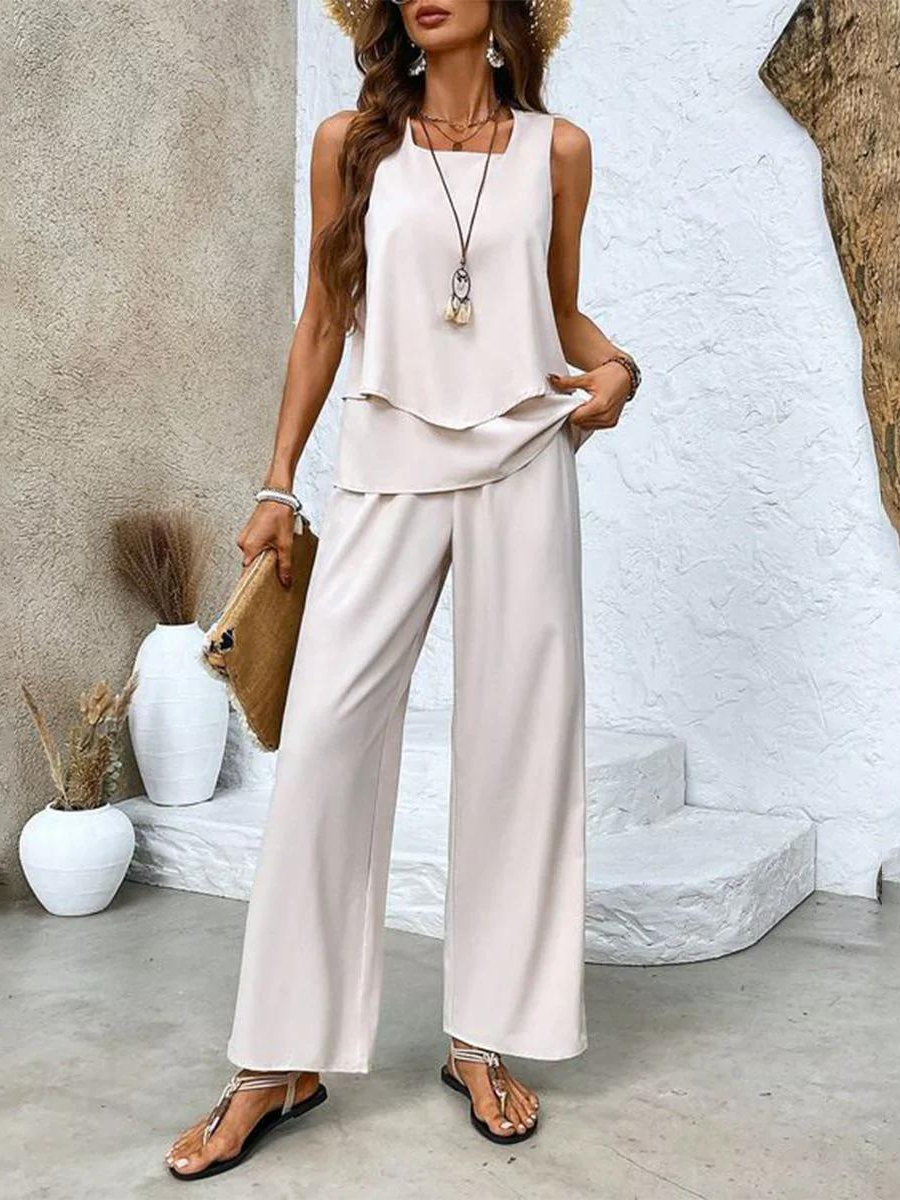 Comfortable women's flowy pants and matching tank top set. Stylish relaxed fit for summer casual wear & loungewear.