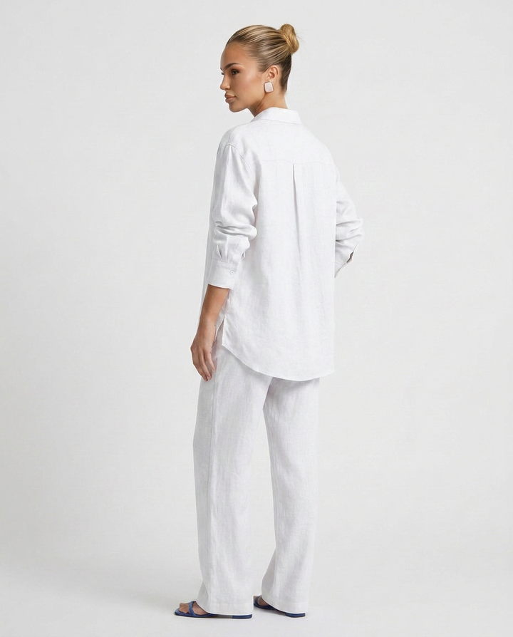 Women's versatile two-piece set, a relaxed lounge outfit for comfortable everyday style.