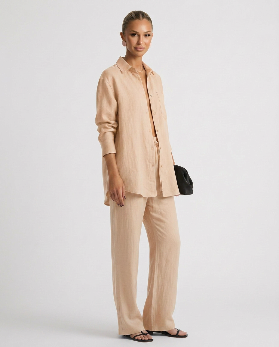Stylish women's matching set: relaxed top & pants for versatile spring/summer fashion.