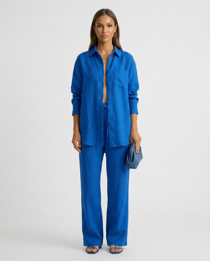 Comfortable women's two-piece casual wear outfit, ideal for relaxing at home or out.